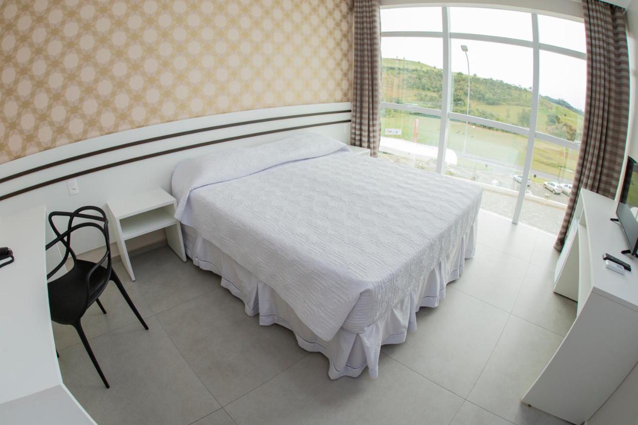 Hotel Hpr Vitorino Екстер'єр фото